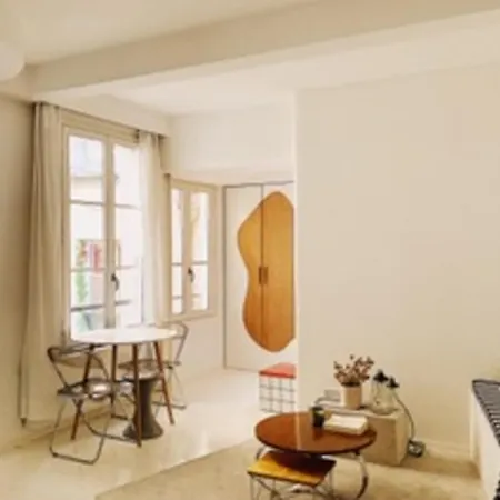 Apartment Atypical, Modern In Pigalle Paris